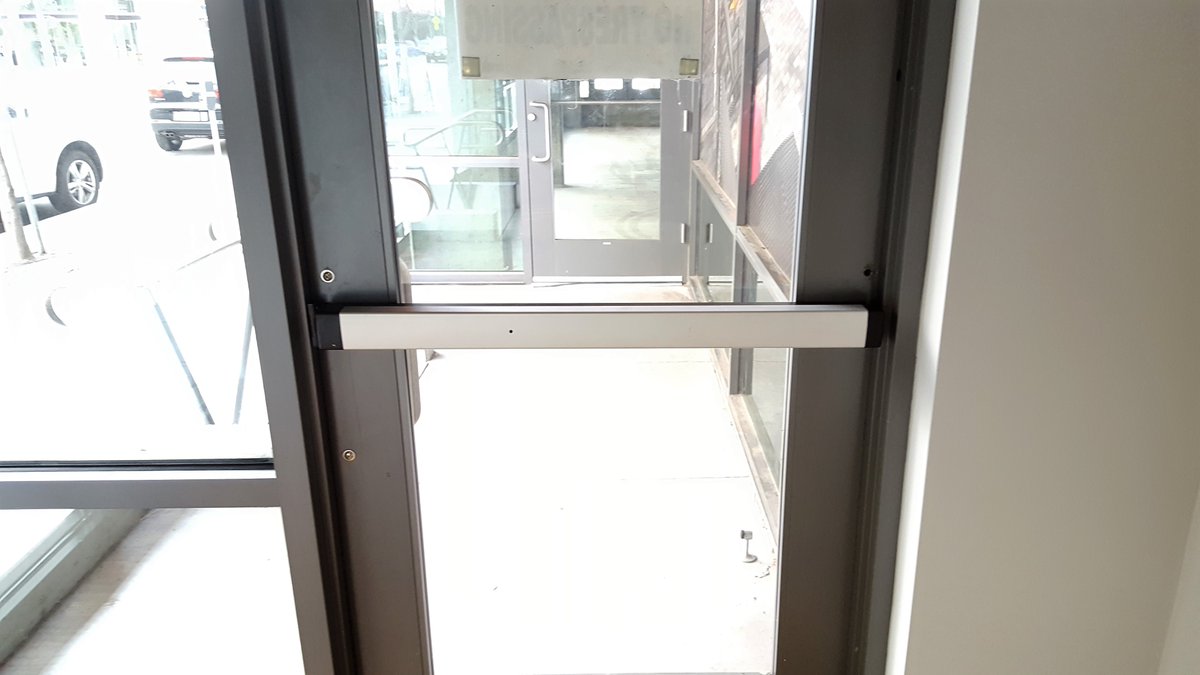 dslocksmithsf's tweet photo. DS Locksmith(415)656-5417 #locksmithSF
Install new panic bar exit
#Pacifica #DalyCity #SanFrancisco #SanRefael #PaloAlto #SanMateo #Oakland https://t.co/zQgmXeeZbn