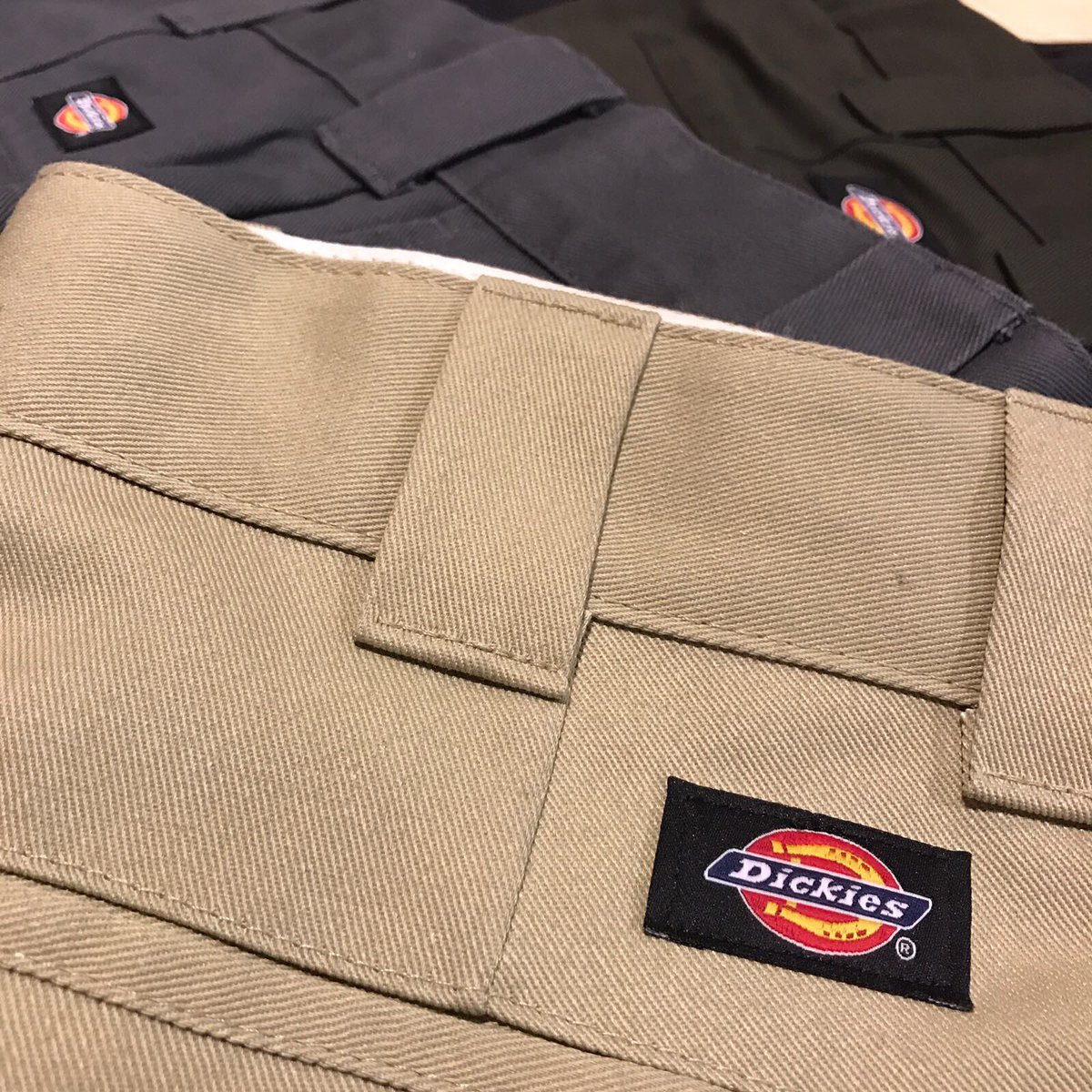 chezMOLLY's tweet photo. The #dickies Work Pants are available in different colorways in store and online:
https://t.co/QVF2S6a07y https://t.co/AgIr0OuBOF