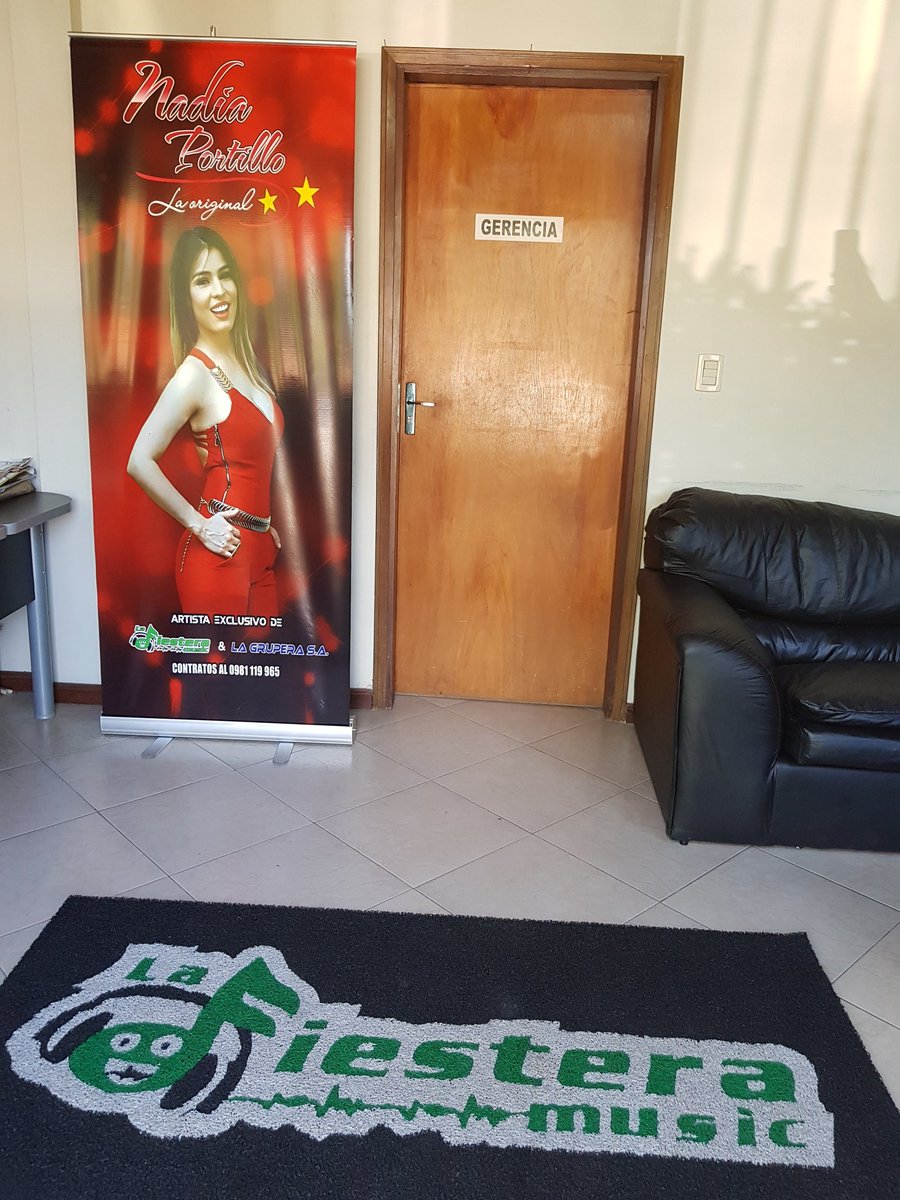 LaFiesteraMusic's tweet photo. Bienvenidos a #LAFM https://t.co/XsYBH2eYiC