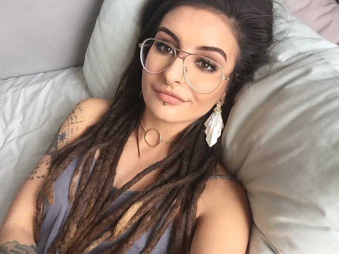 Who likes my new glasses? https://t.co/tW7JFGpIZC<a href="/tag/bdsm"class="tags"><span>#bdsm</span></a><a href="/tag/bondage"class="tags"><span>#bondage</span></a><a href="/tag/cuffs"class="tags"><span>#cuffs</span></a><a href="/tag/anklecuffs"class="tags"><span>#anklecuffs</span></a>
