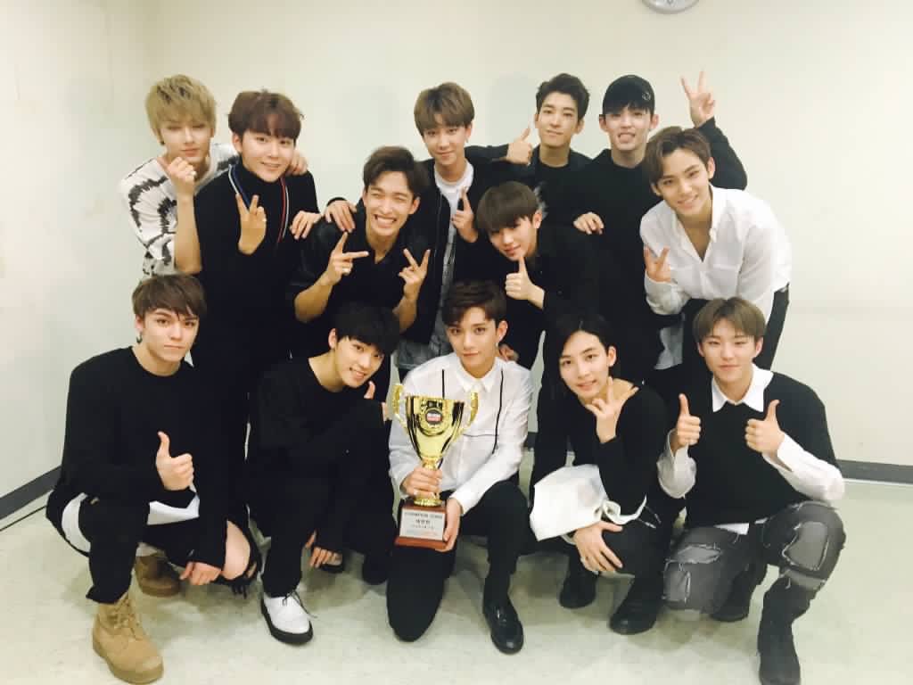 sereniJi's tweet photo. Also, today last year we're celebrating #PrettyU2ndWin 💕 https://t.co/rr8t92SSJS