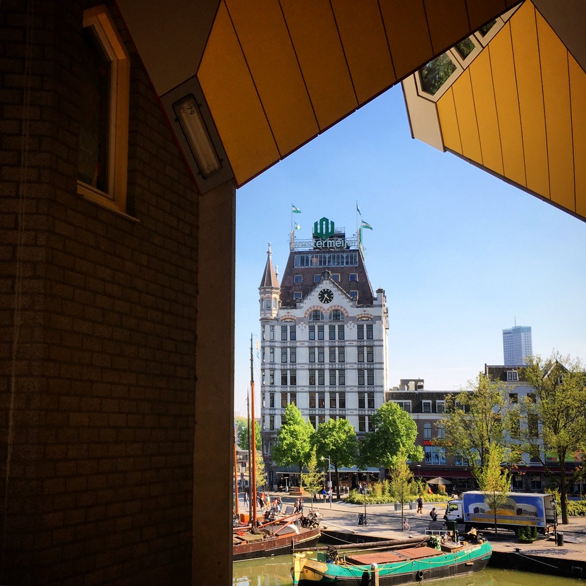 Bisonder's tweet photo. Perfect view. #lovemycity #springtime  #010byday https://t.co/jqK3M9LPWb