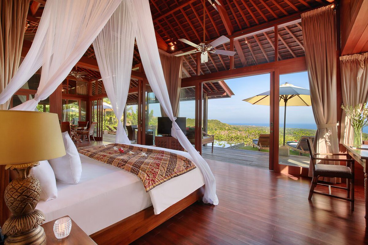 SimplySepi's tweet image. A8: Hands down OCEAN VIEW VILLA @HiddenHillsBali #loveoftravel