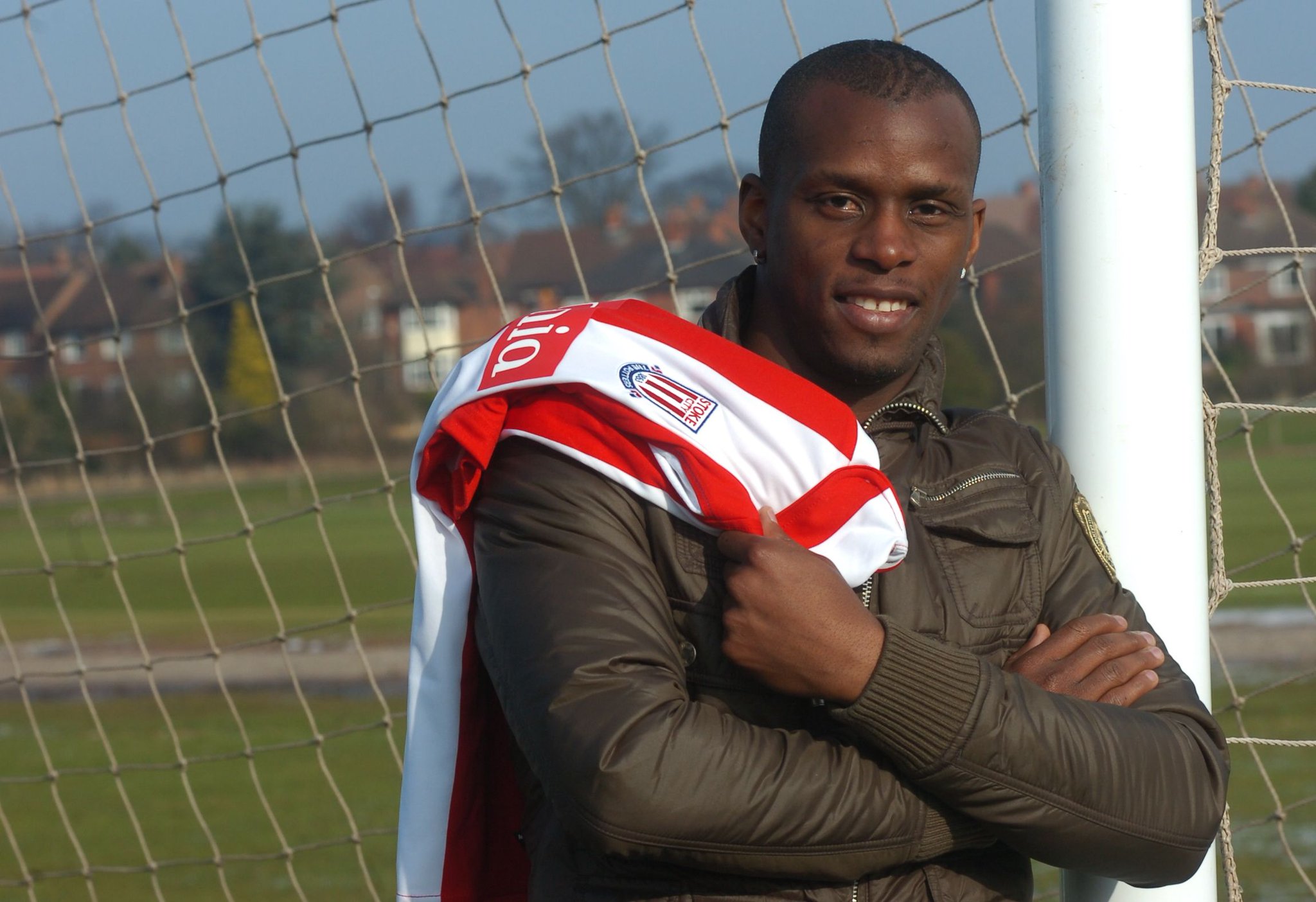Happy 40th birthday to ... Henri Camara! 
