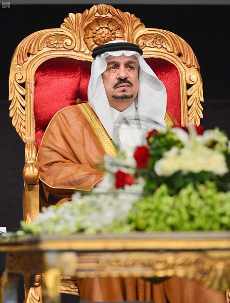 RiyadhElmU's tweet photo. امير الرياض:
هذا شيء يفخر به الإنسان وهؤلاء هم أبناء الوطن الذي أوصلوا هذه الكلية لهذا المستوى والدولة تدعمهم جميعا وتعتبر ذراع مهم لهم https://t.co/yXbarMMXFT