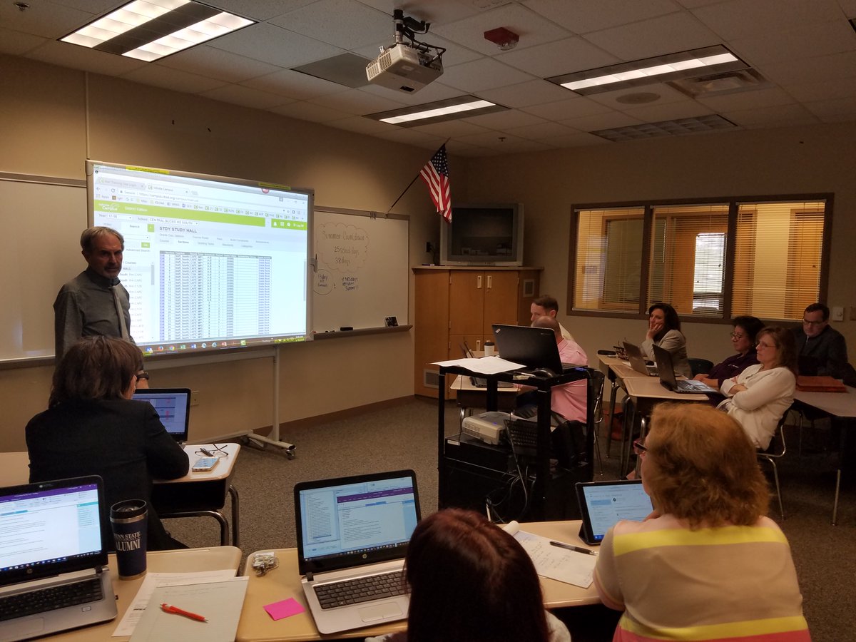 IC scheduling training for secondary guidance &amp; principals. Thanks <a href="/CRLeatherbarrow/">Cheryl Leatherbarrow, Ed.D. (she/her)</a> &amp; Jason B for helping to organize! #cbsdtech