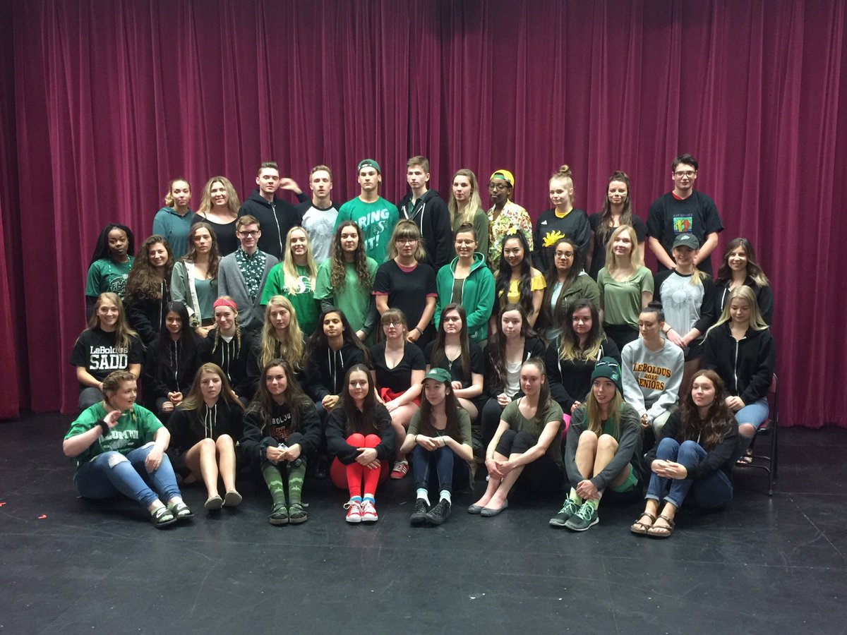 LeboSADD's tweet photo. SADD 2017! #LeBoSADD #studentsagainstdistructivedecisions #studentsagainstdistracteddriving #studentsagainstdrinkinganddriving https://t.co/CCtFl3YXAv