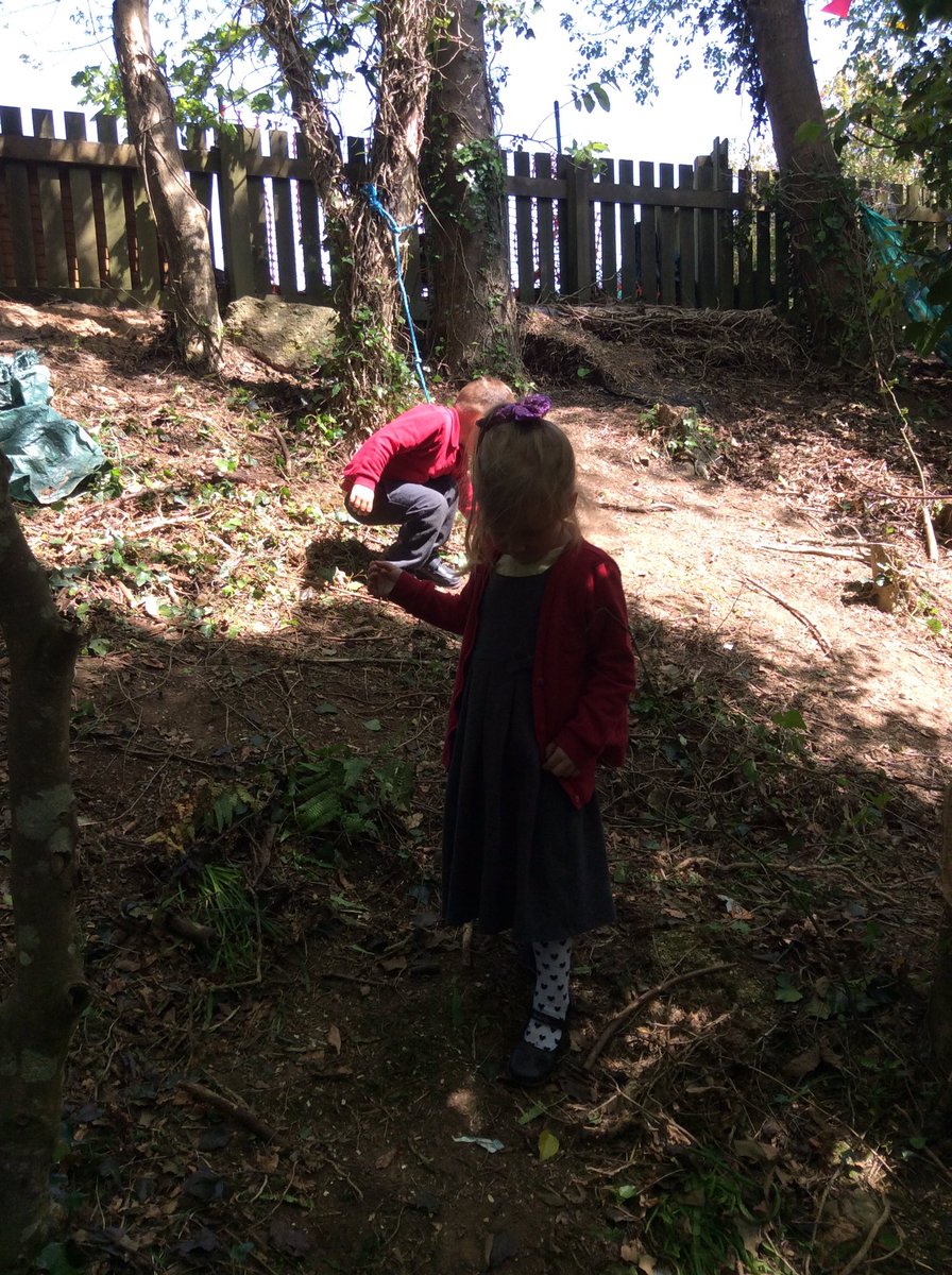 PenrynYrN's tweet photo. Thank you to @PenrynOutdoors for letting us join in the fun today. We had a lovely time exploring and managing risks. #eyfs #forestschool https://t.co/gSlSW4RCUH
