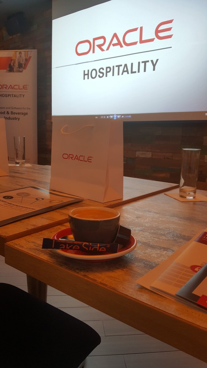 OracleHosp's tweet photo. Basking in this beautiful spring day at Lake Side restaurant for #OHDay Zürich #kramergastronomie #switzerland https://t.co/pfDbS7OZJc