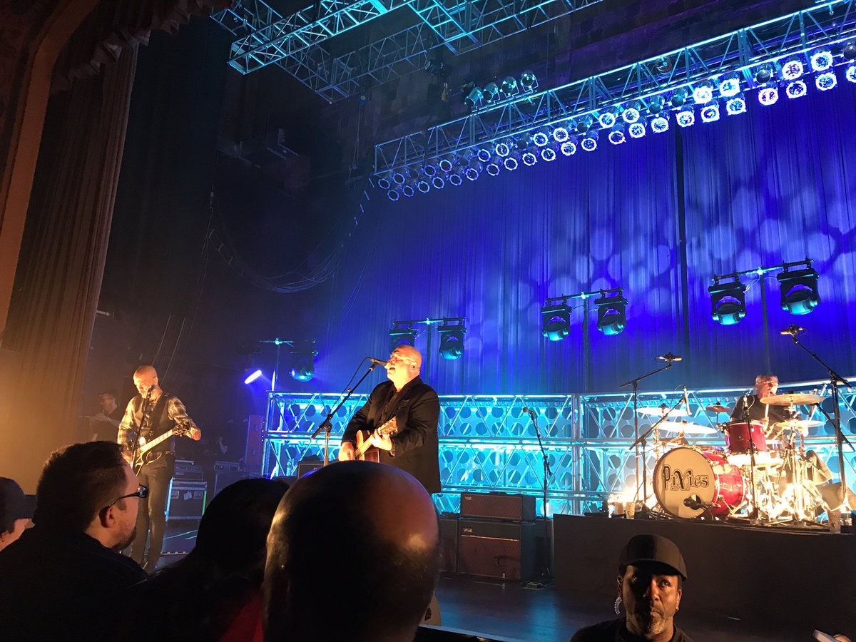 vbhasnowaves's tweet photo. @PIXIES - another legendary set  @TheNationalRVA https://t.co/IyvnzqoEKg