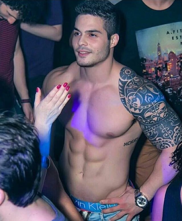 boystt_dm's tweet photo. Marca sua amiga pra ver esse lindo esmalte 💅🏻 https://t.co/QALbxLkRRa