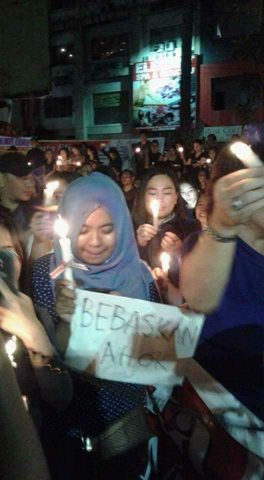 Alfons_Sumual's tweet photo. Dukungan Doa dan Pemasangan sejuta Lilin untuk AHOK dari Manado, Sulawesi Utara Untuk Indonesia. #SaveAhok #AhokDjarot  #BebaskanAhok https://t.co/fdpILwf7rl