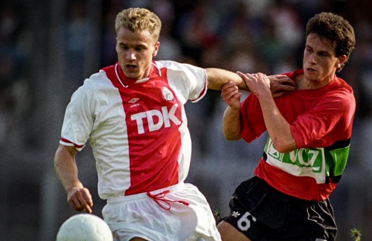 Happy 48th birthday to legendary Dutch forward Dennis Bergkamp 