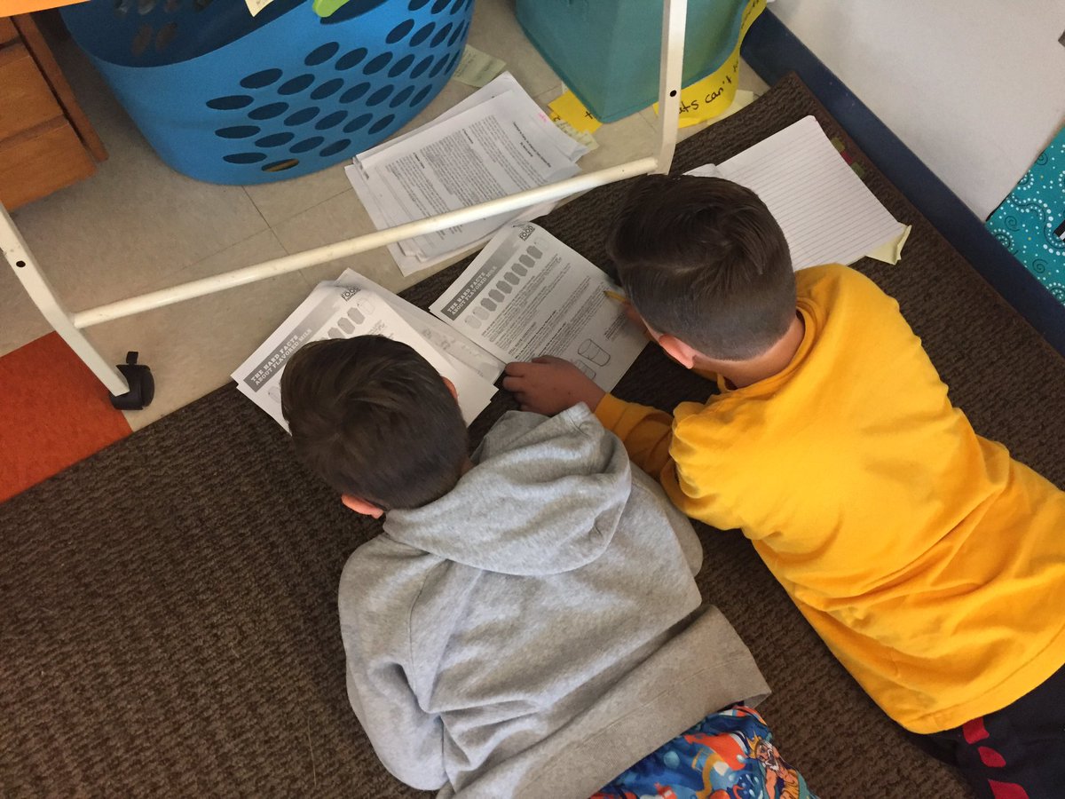 klee140's tweet photo. Critical readers study & analyze perspectives of various texts to grow as readers & apply as writers. #analysisandapplication #closereaders https://t.co/MbYmfqQz4D