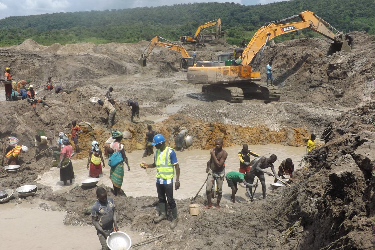 Forest4dev's tweet photo. IL est urgent d'actualiser la cartographie des autorisations d'exploitation artisanale minière @théoodre MBIATSO #ACT4aNewMINING https://t.co/euF9J9Ru3f