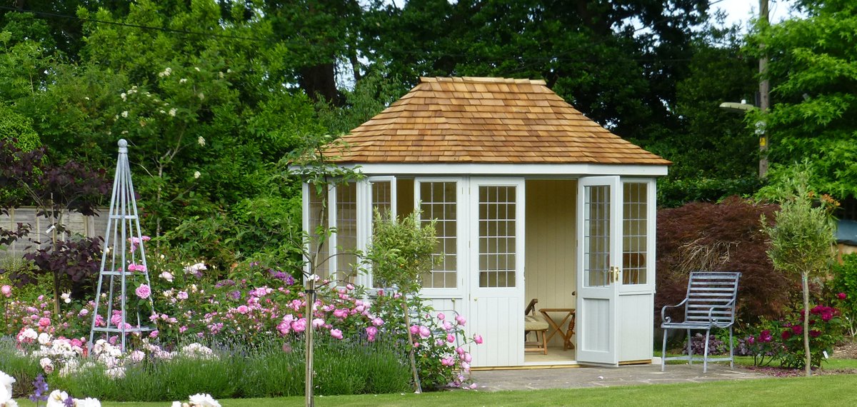 scottsthrapston's tweet image. Counting down to the #RHSChelsea Show. We are launching our larger summerhouses, showing a 3.9m Sun Ray Garden Room. bit.ly/2qZFlxT