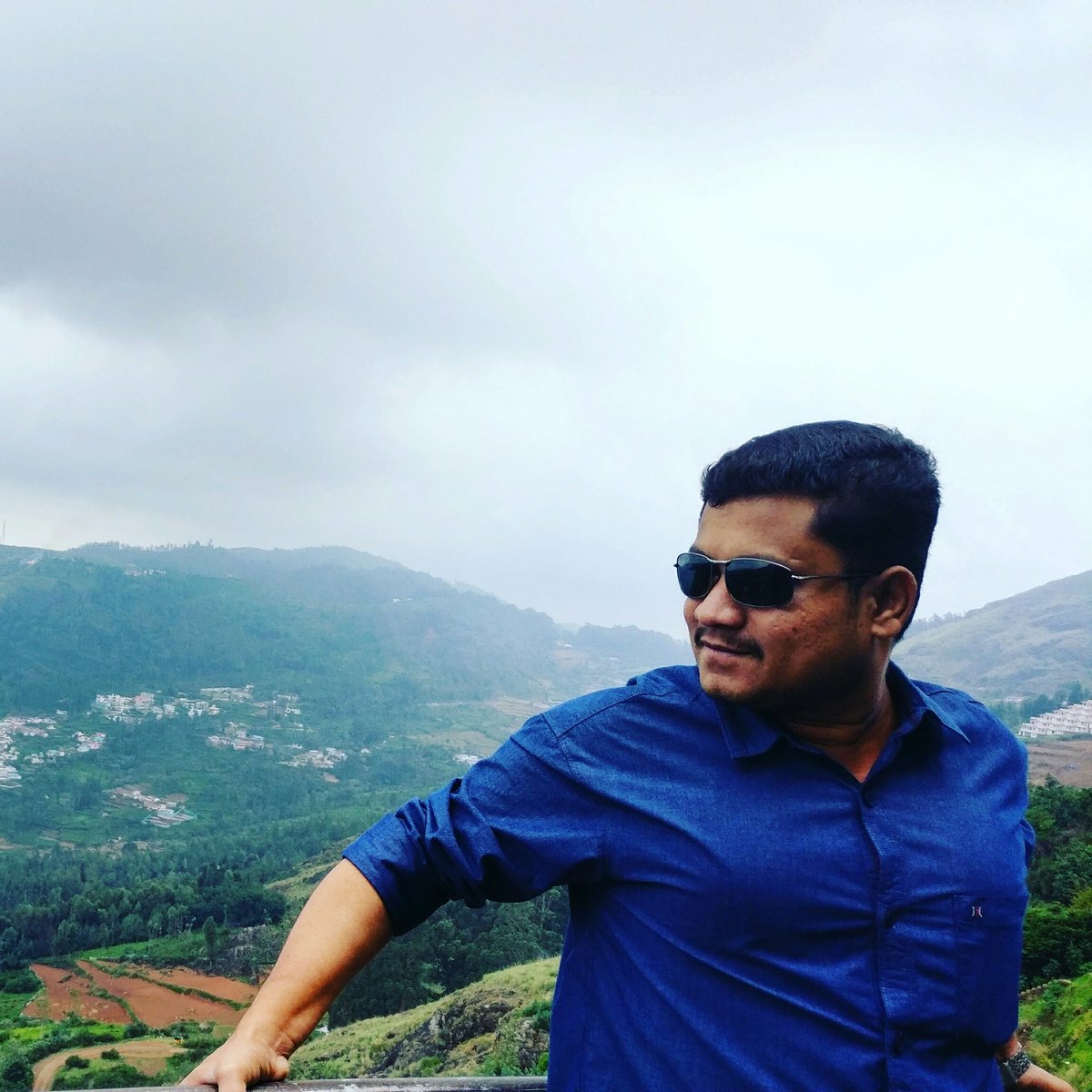jprakashraj's tweet photo. #NewProfilePic  #doddabetta #ooty #telescopicview https://t.co/eo2AkrwrYl