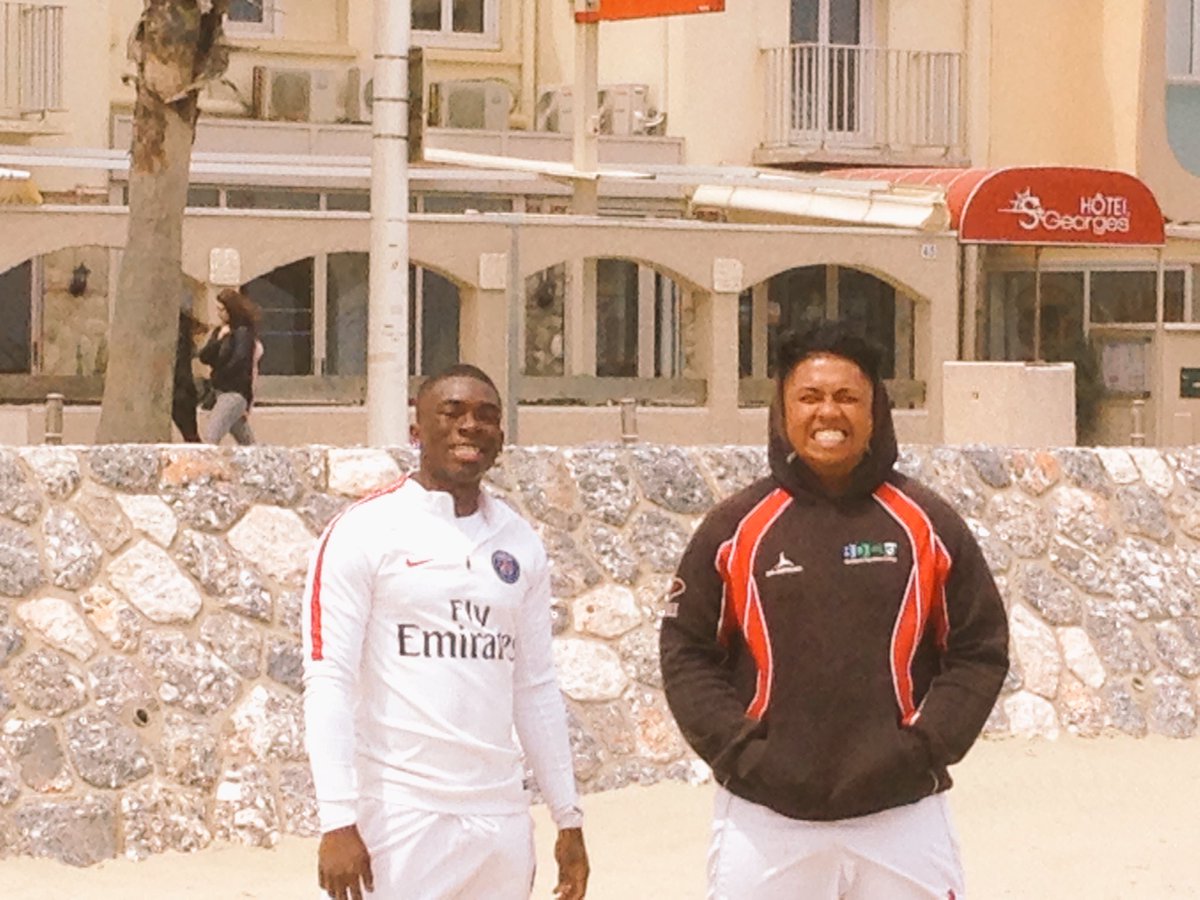 BDCRugby's tweet photo. BDC Rugby Academy whilst in Perpingnon visit a blustery Canet beach for some touch rugby @BDC50years https://t.co/U1sMHUHB1g