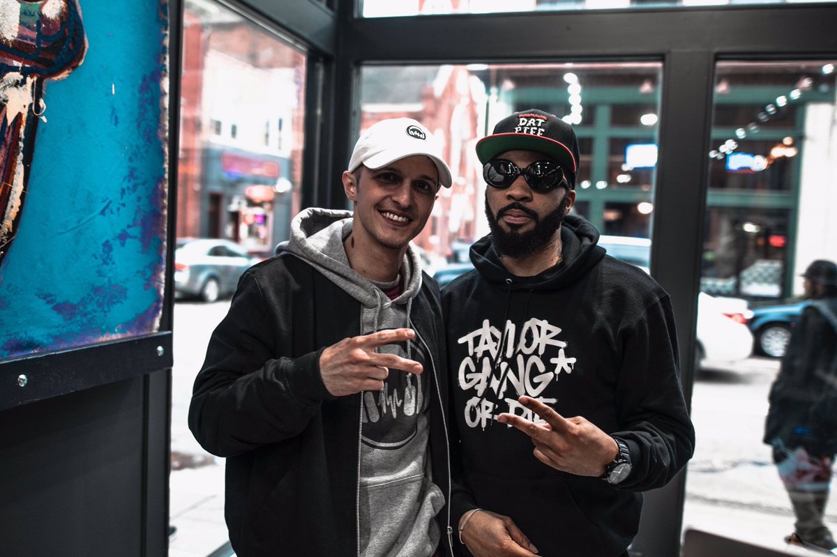 its_spillz's tweet photo. Go follow the newest radio show in #Pittsburgh :: 🏆 @TheBurghBoyz 🏆 :: @DJMotorMane &amp; Myself LIVE every Tuesday 7-9PM Via @Blogordieradio ‼️ https://t.co/G04Iy4lqsd