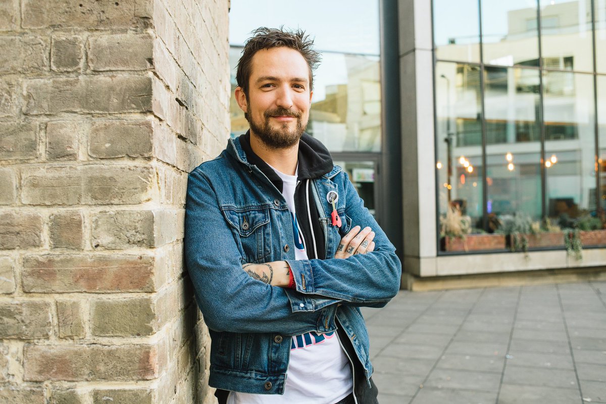 RoundhouseLDN's tweet photo. Only 2 days until #OneFest17 kicks off! Until then, check out @RoundhouseRadio's special @frankturner takeover show https://t.co/pM00xsWJ0S https://t.co/V6Xi0KhVWQ