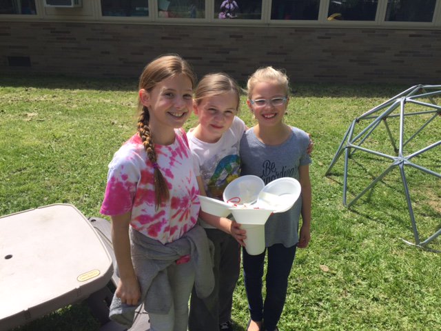 Taft_PLS's tweet photo. Ms. Szymanski &amp; Mrs. Zerger's #STEM Egg Drop Contest Design was a big hit with the kids.  #innovators https://t.co/KwK9Ui1srU