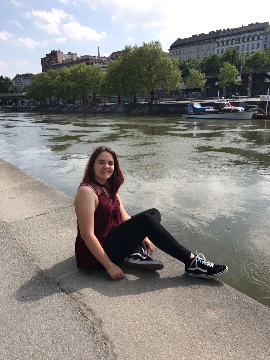 GalBardugo's tweet photo. 🌟Vienna🌟
 #vienna #love #abroad #smile #fun https://t.co/EWrQ3lDR7M
