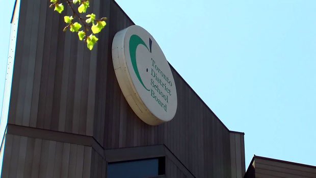 CTVNews's tweet photo. Toronto school board cuts off Wi-Fi access to Snapchat, Instagram and Netflix https://t.co/R6mK60tjZa https://t.co/tzrMxAhdkg