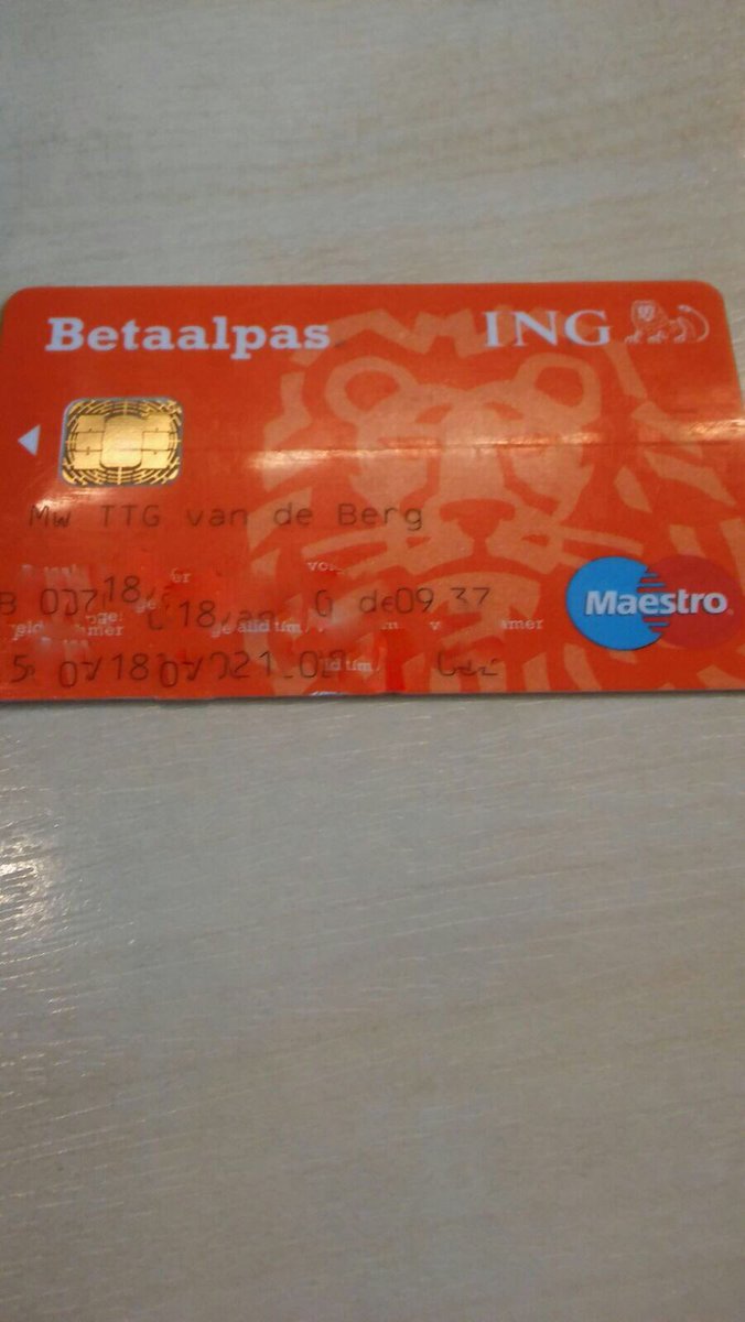 dental76's tweet photo. Wie is zijn bankpas verloren? @verlorenopurk  @wijkagtcobussen https://t.co/RHbP1qcmh2