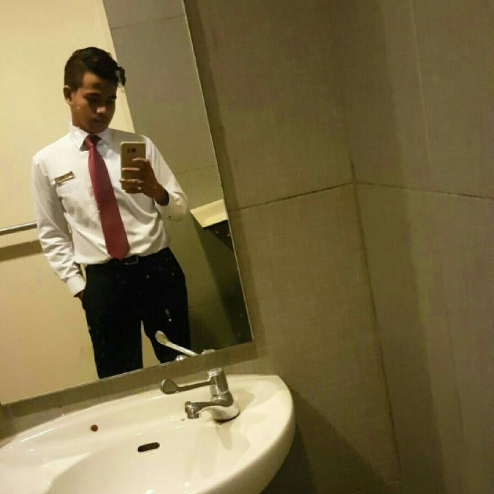 DavidErwan11's tweet photo. Come hangout with me on #BIGOLIVE https://t.co/xoiLTGRORo https://t.co/b6d0tDehNe