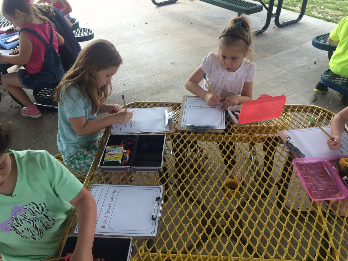 SheridanSES's tweet photo. O Day-Outside Writing Day #marsh19 #sealearners @Lindsey_Bohler https://t.co/Tc3zx2nQs6