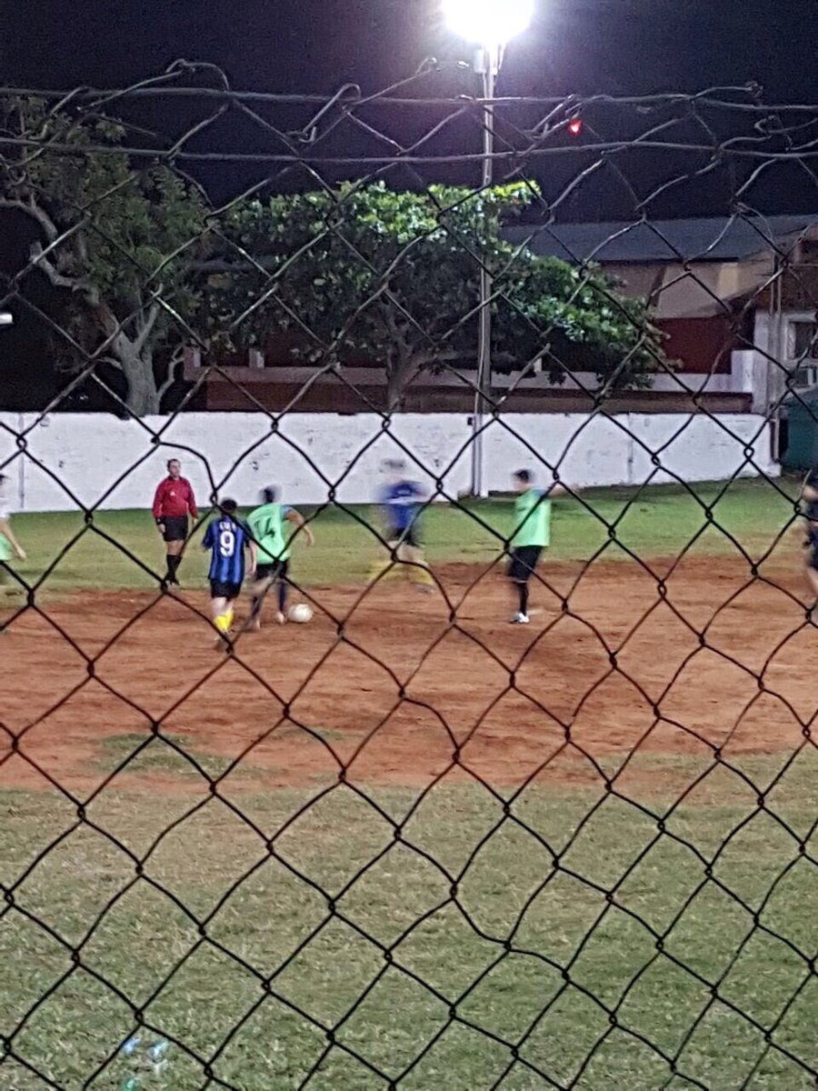 Costilla2006's tweet photo. Empate a 1 vs @City09CML el día de ayer, por poquito y se ganaba el partido #lobueno habemus nuevo #9 crack (pero en la parrilla) #elchampi https://t.co/MYYXpT8yXC