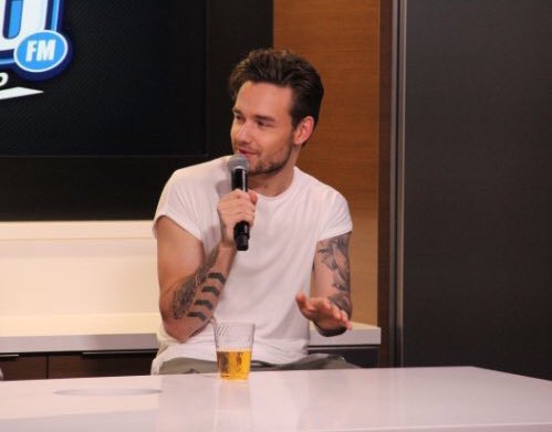liamssdetails's tweet photo. let's admire how happy he looks https://t.co/GZ1wDtWkNY