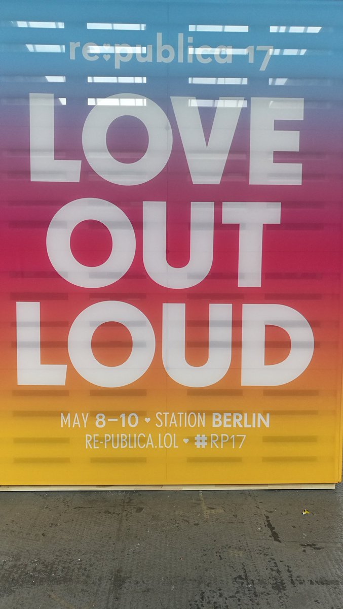 stugamac's tweet photo. Tschüss Republica! Bis zum nächsten mal! #rp17 #stugamacwinkt https://t.co/zj4LXwxy6e