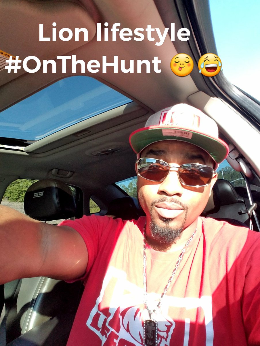 Lyinheart's tweet image. 👀👀 lol