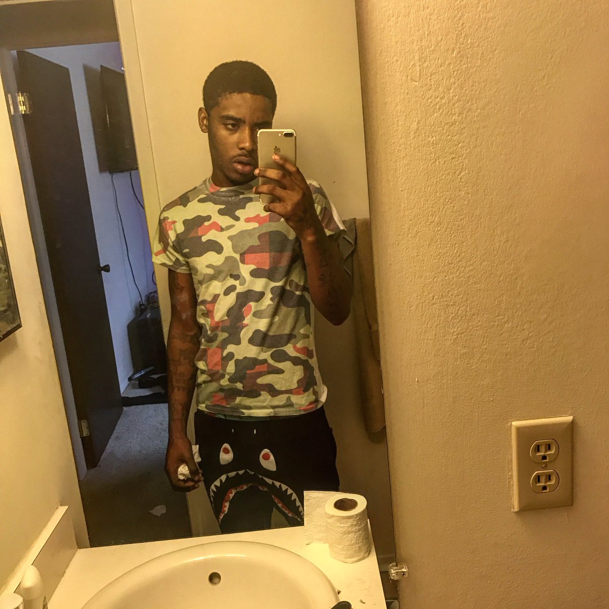 SluttyBoy tweet media