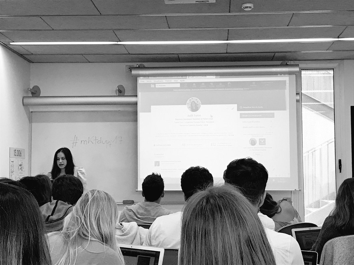 boix21's tweet image. LinkedIn a #mktdupf17