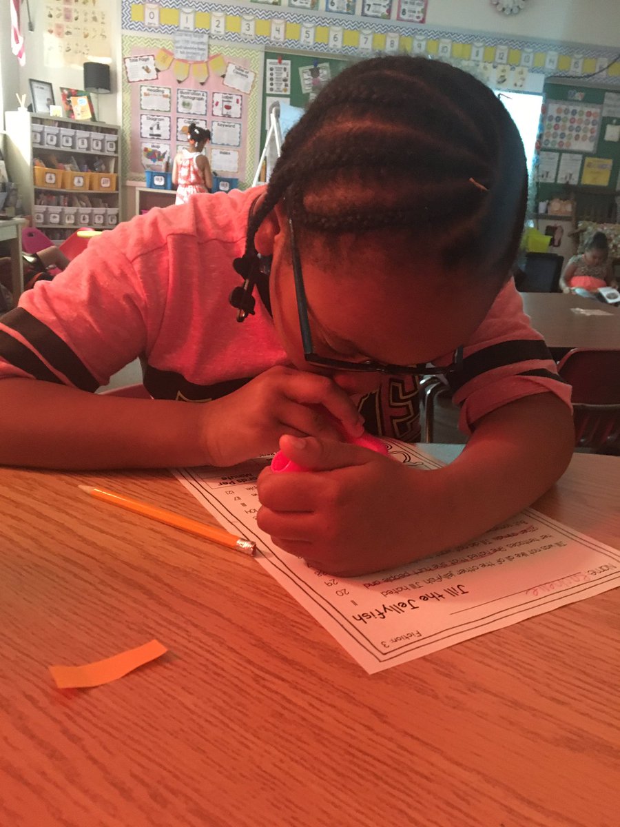 LarsensLeaders's tweet image. These readers loved reading Jill the Jellyfish! They used evidence from the text to answer comprehension questions! #textdetectives