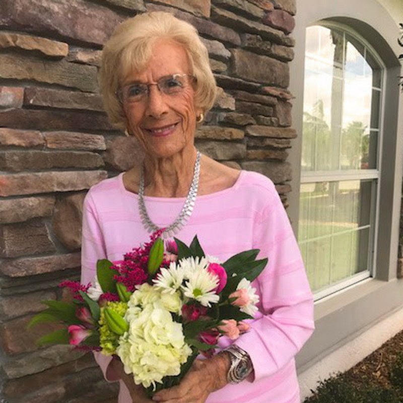 CalyxFlowers's tweet photo. Beautiful picture from Helen H. of Melbourne, FL! Remember to order your flowers for Mom by 2pm Thursday for $15 overnight delivery.* https://t.co/ydwyZcjonC