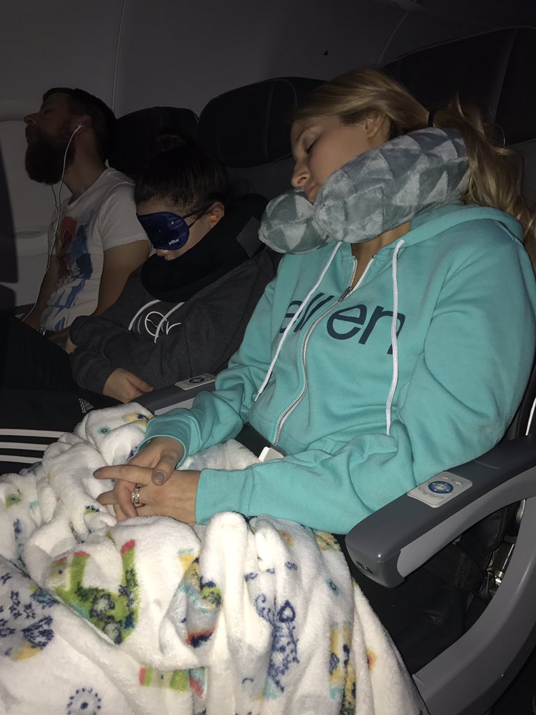 Meggie1435's tweet photo. Long day @TheEllenShow ❤ #ImAtEllen #bostontoLA https://t.co/OgIsGfVUD0