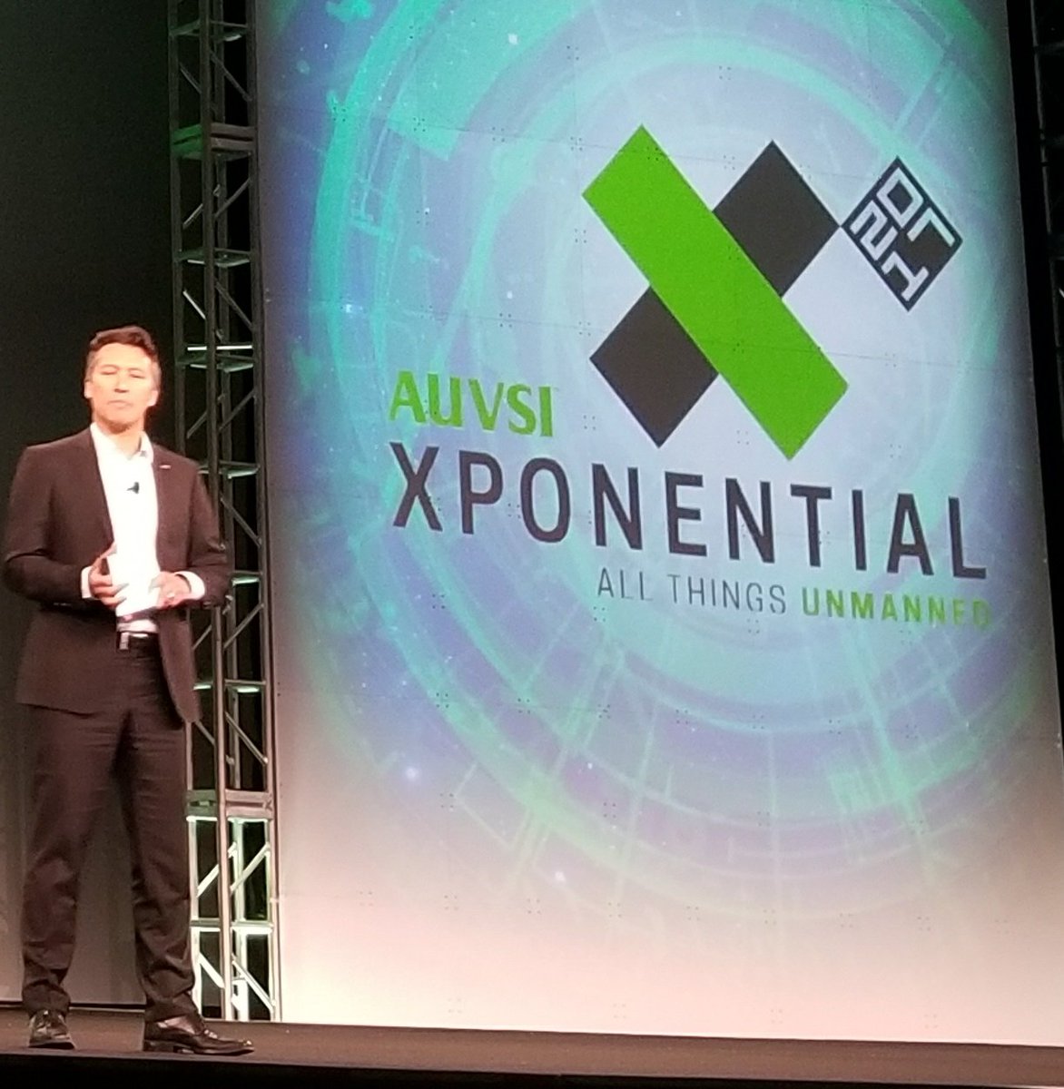 ianamm's tweet image. The @AirbusDefence CEO @hodike has taken the stage at @AUVSIshow #auvsiXPO