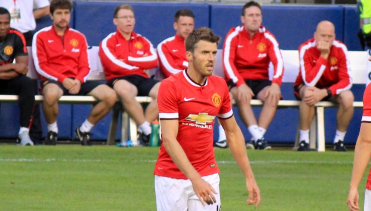 Drill - Michael Carrick: Midfield Masterclass app.thecoachingmanual.com/drill/57482913…