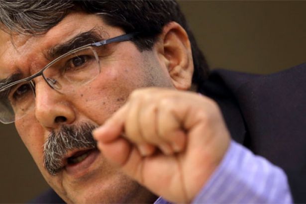 solhaberportalY's tweet photo. Salih Müslim'den ABD'nin silah yardımına ilişkin açıklama
https://t.co/UqaHeKR223 https://t.co/3kAGv2QffA