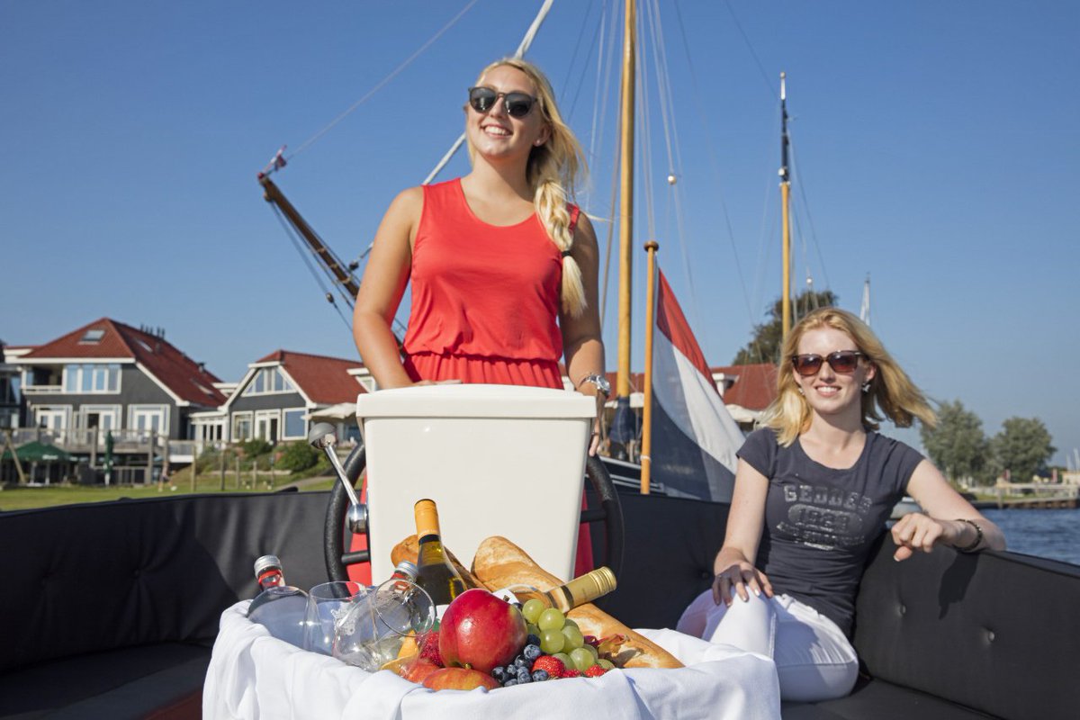 Er even lekker tussen uit? Reserveer ons #motorsloep arrangement en kom ontspannen <a href="/Galamadammen/">Galamadammen</a>, in #Friesland! 
galamadammen.nl/nl/packages/mo…