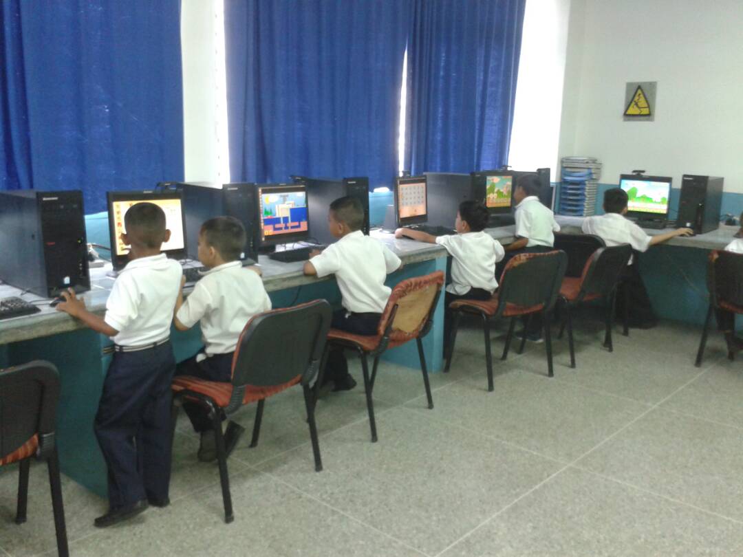 coordejesvalles's tweet image. Actividad Formativa #TuxMath proyecto Caciquito con Estudiante del 2grado de la E.B.E Policarpo Ferrera.@Fundabit @zevallesdeltuy