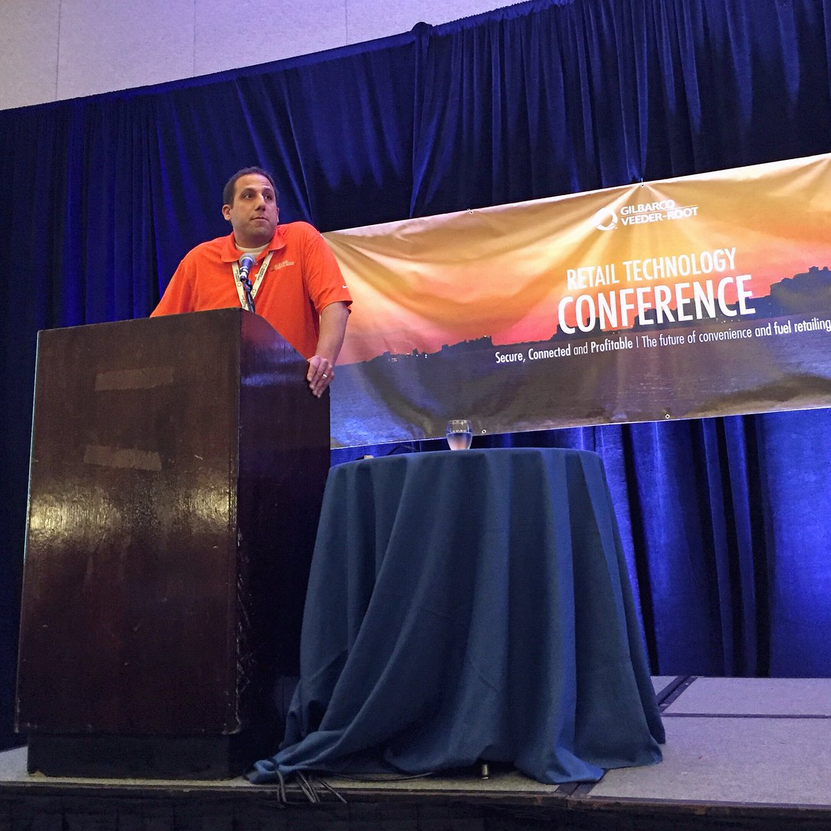 gilbarcoinc's tweet photo. Mark introducing our speakers 🎤👏🏼 #RTC17 #RTC2017 #cstores #fuelingtechnology https://t.co/I4UXZclrtL
