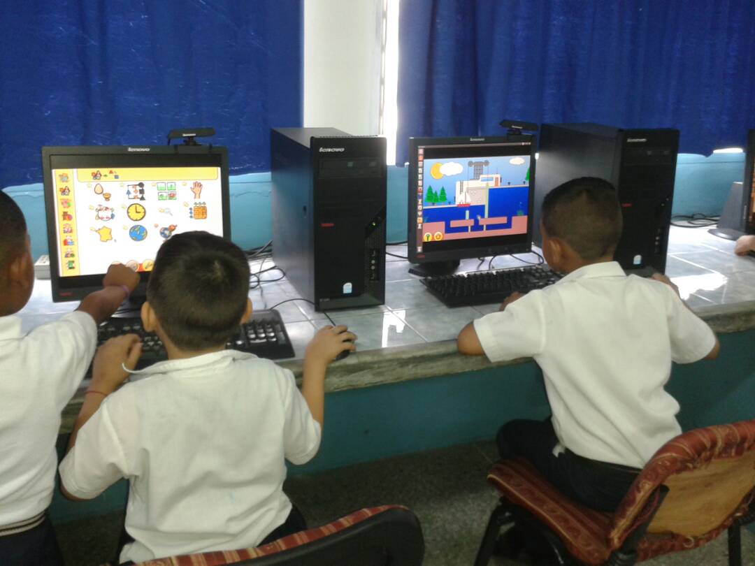 coordejesvalles's tweet image. Actividad Formativa #TuxMath proyecto Caciquito con Estudiante del 2grado de la E.B.E Policarpo Ferrera.@Fundabit @zevallesdeltuy