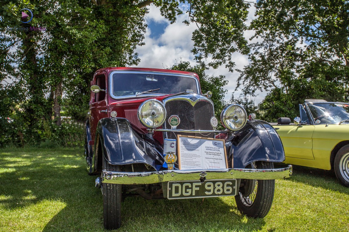 FoxleyAbys's tweet photo. This years @broadstone_fita is on the 2nd July #Classic #cars #DonkeyDerby #Dogshow @mags4dorset @Bournemouthecho @DorsetHour @DorsetLifeMag https://t.co/dBSqbpPTJM