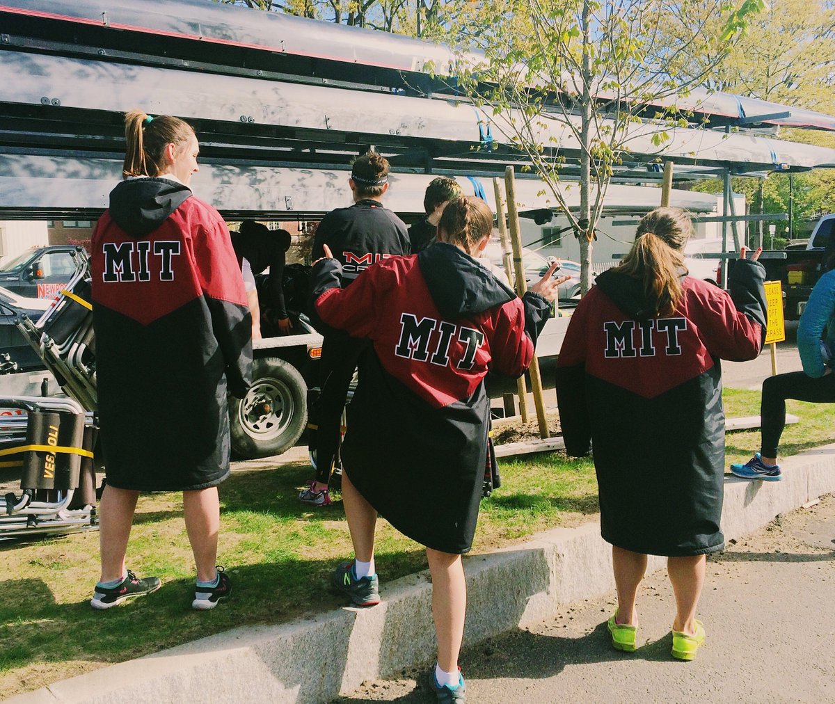 mitwowcrew's tweet photo. Gotta rep the set. Two days to @PatriotLeague Champs! #LetsGo #HereWeGoTech https://t.co/soi4mSxVgg
