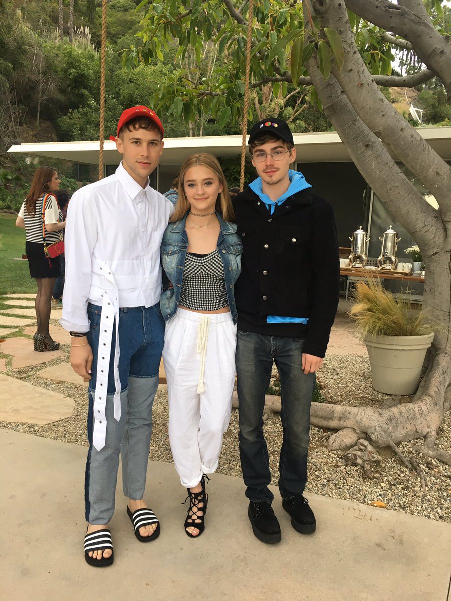 13 Reasons Why <a href="/milesdheizer/">FM</a> @tommydorfman 📻📼