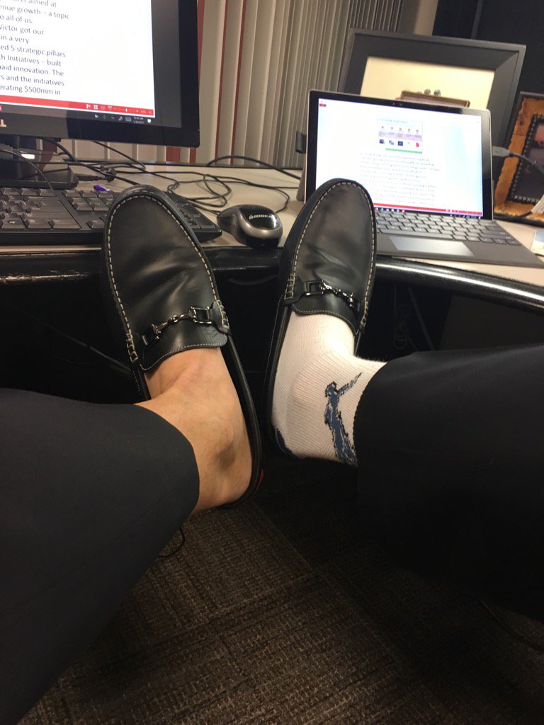 robsplumcrazy's tweet photo. It's a #rockonesock Wednesday at #Valassis! We deliver HOPE https://t.co/On2LrrrsaC
